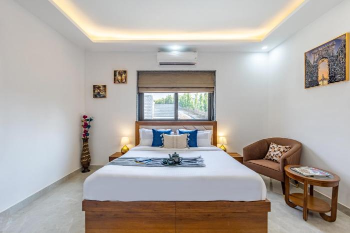 elivaas 5 bhk with pvt pool zenora