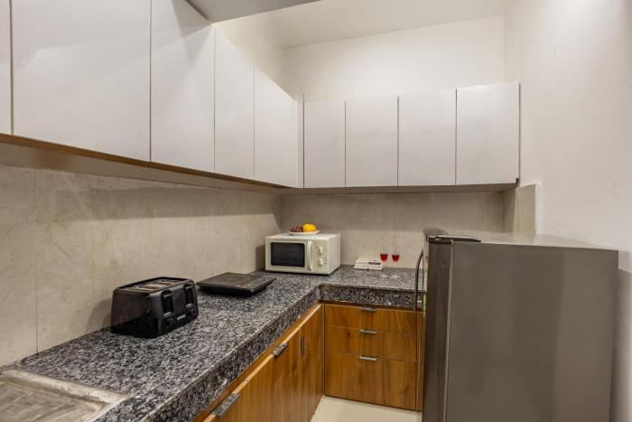 elivaas 5 bhk with pvt pool zenora
