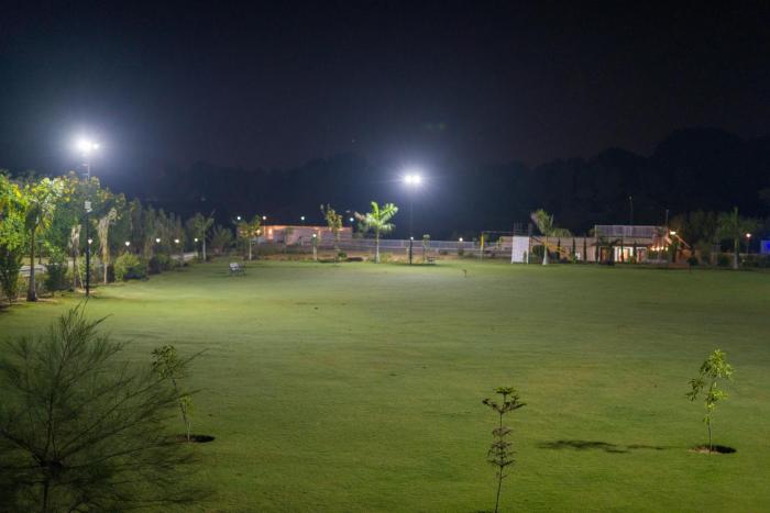 elivaas 5 bhk with pvt pool zenora