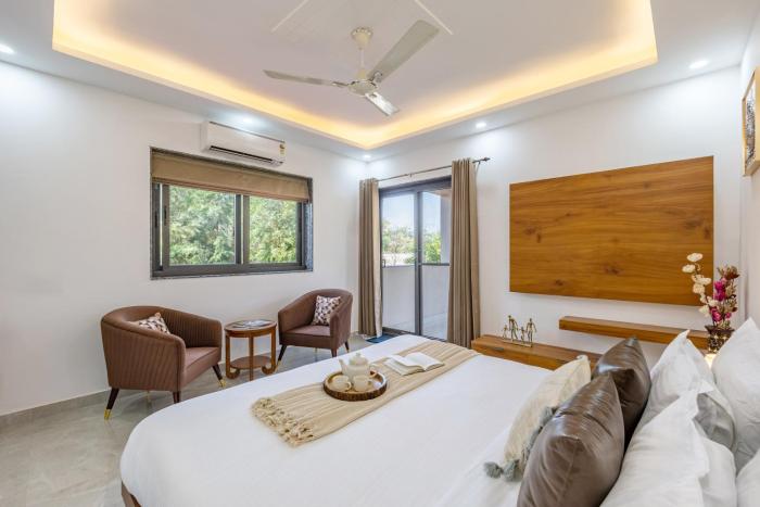 elivaas 5 bhk with pvt pool zenora