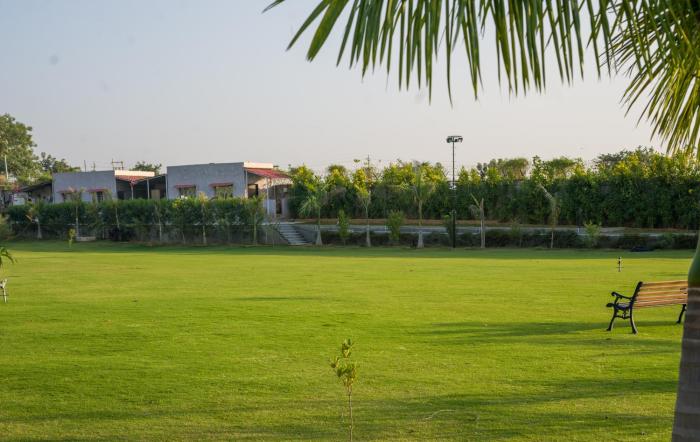 elivaas 5 bhk with pvt pool zenora