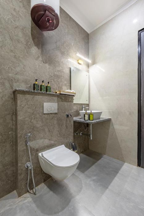 elivaas 5 bhk with pvt pool zenora