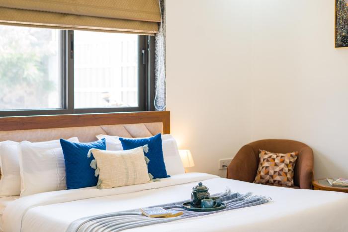 elivaas 5 bhk with pvt pool zenora