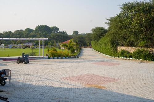 elivaas 5 bhk with pvt pool zenora
