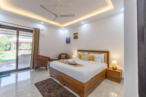 elivaas 5 bhk with pvt pool zenora