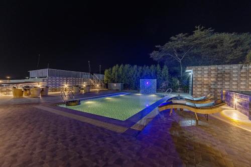elivaas 5 bhk with pvt pool zenora