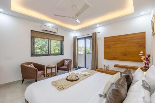 elivaas 5 bhk with pvt pool zenora