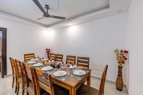 elivaas 5 bhk with pvt pool zenora