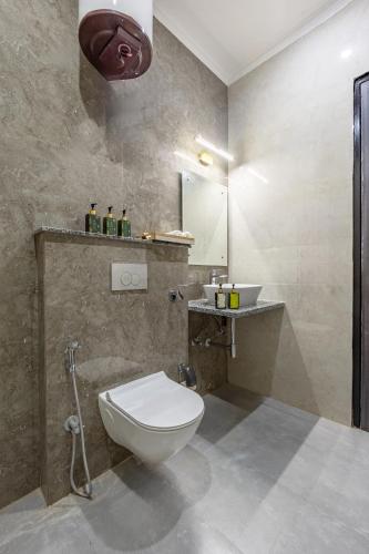 elivaas 5 bhk with pvt pool zenora