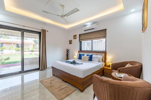elivaas 5 bhk with pvt pool zenora