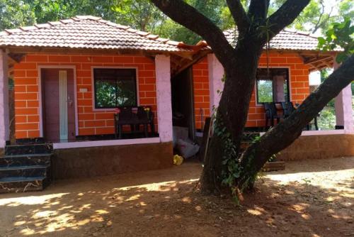 Parvati Gust House,,2 star