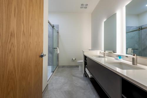 the j hotel dunedin clearwater an ascend collection hotel