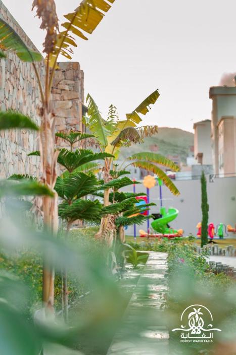 shalalat al ghaba chalets