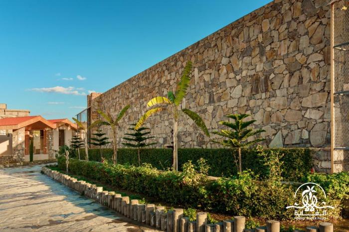 shalalat al ghaba chalets