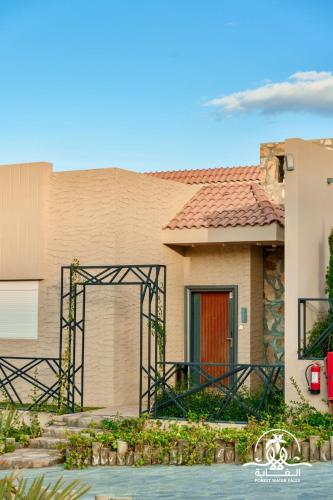 shalalat al ghaba chalets