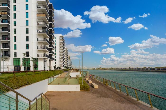 luxe ventures waters edge haven