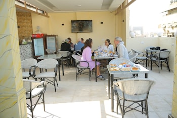 royal cairo hotel