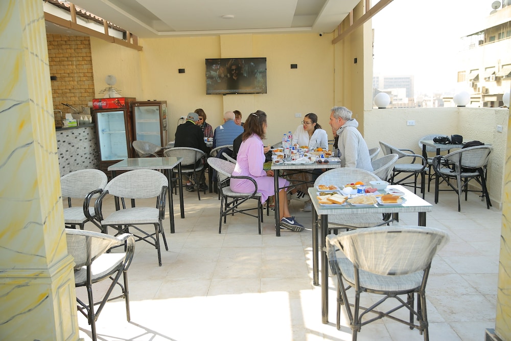 royal cairo hotel