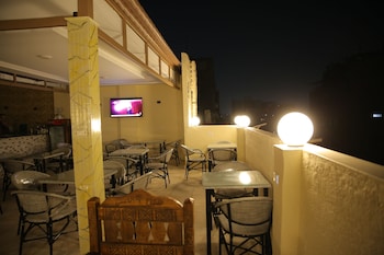 Royal Cairo Hotel,Nubar St Bab El Louk,4 star