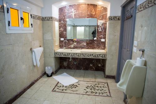 royal cairo hotel