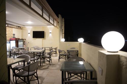 royal cairo hotel