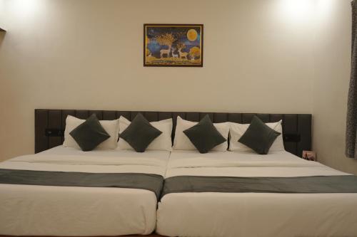 The Govind Palace,,4 star