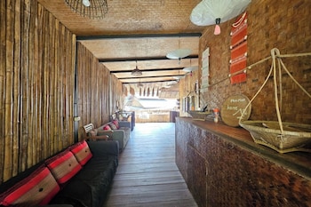 Mae Mae Home,,3 star