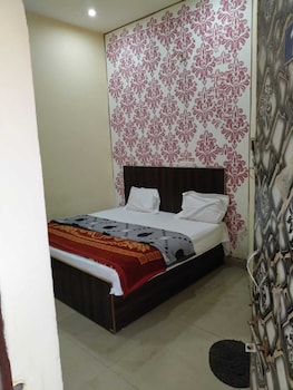 icy yellow kridha expo stay