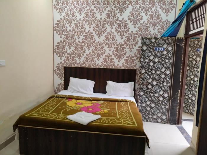 icy yellow kridha expo stay