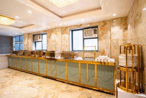 treebo royal grand sector 71