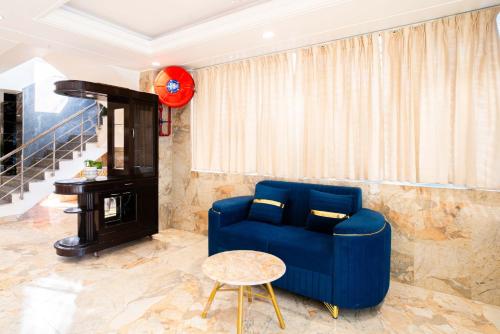 treebo royal grand sector 71