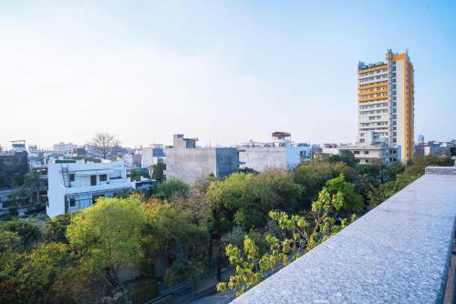 treebo royal grand sector 71