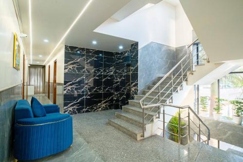 treebo royal grand sector 71