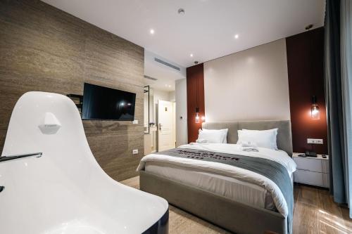 ambasador hotel