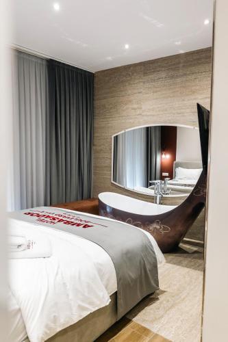 ambasador hotel
