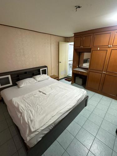 magnifico inn pattaya