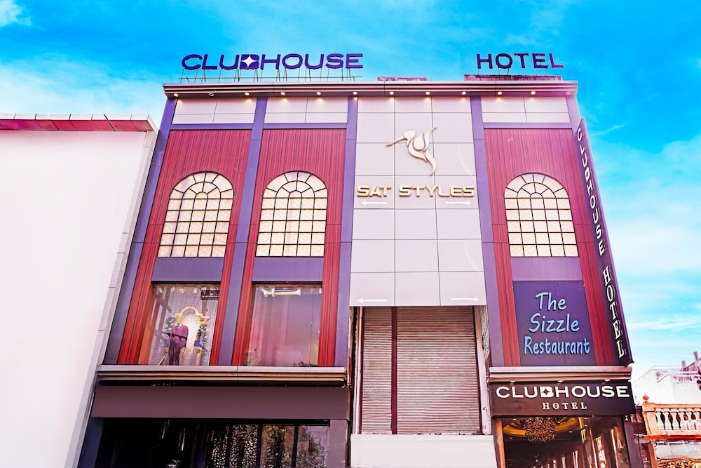 club house hotel ayodhya