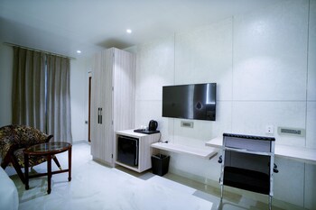 club house hotel ayodhya