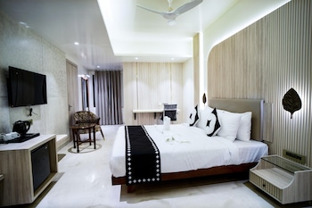 club house hotel ayodhya