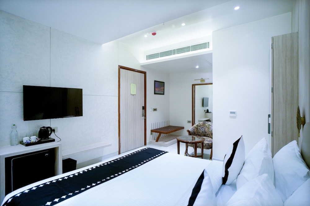 club house hotel ayodhya