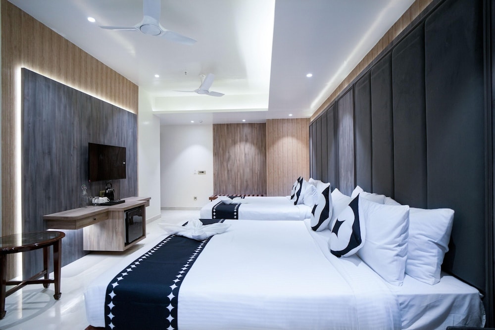 club house hotel ayodhya