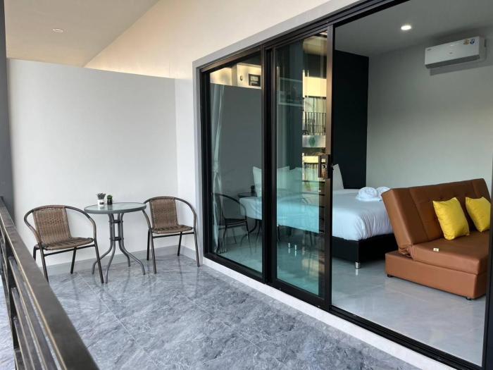 hillside premium hotel