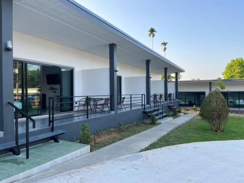 hillside premium hotel