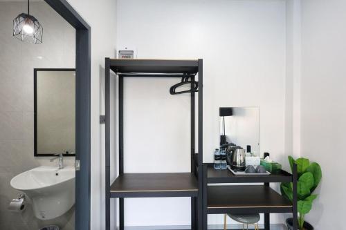 hillside premium hotel