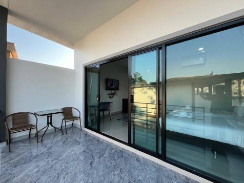 hillside premium hotel