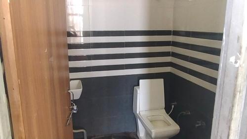 Baba Ramdev Hotel And Restaurant,,4 star