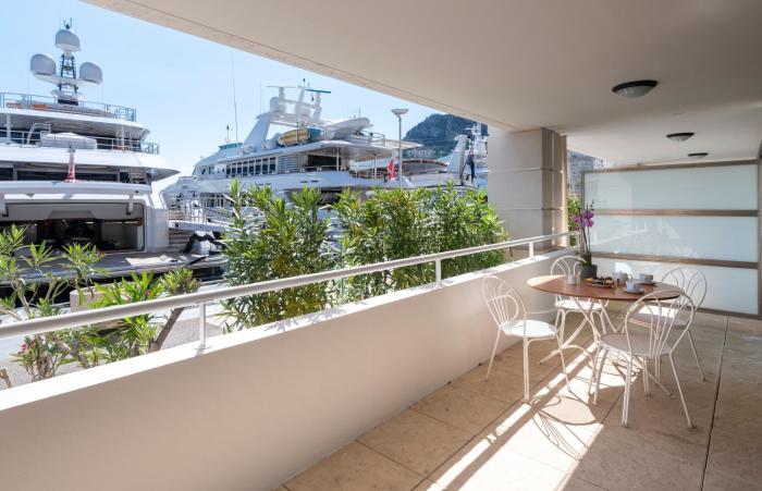 residence cap winston