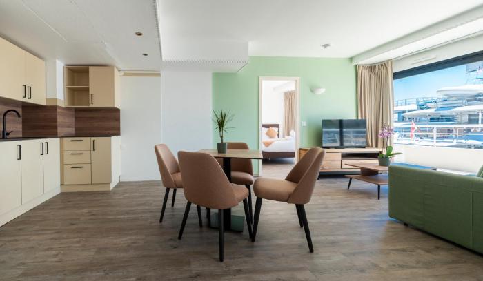 residence cap winston
