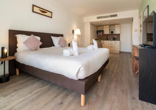 residence cap winston