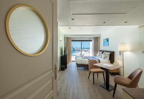 residence cap winston